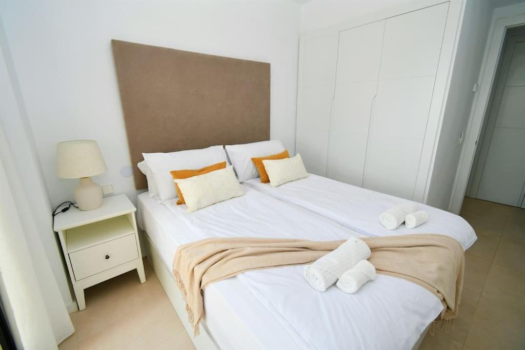 Casa Kerr - Luxury Apt - Sleeps 9 - Los Boliches Apartment Malaga Exterior photo